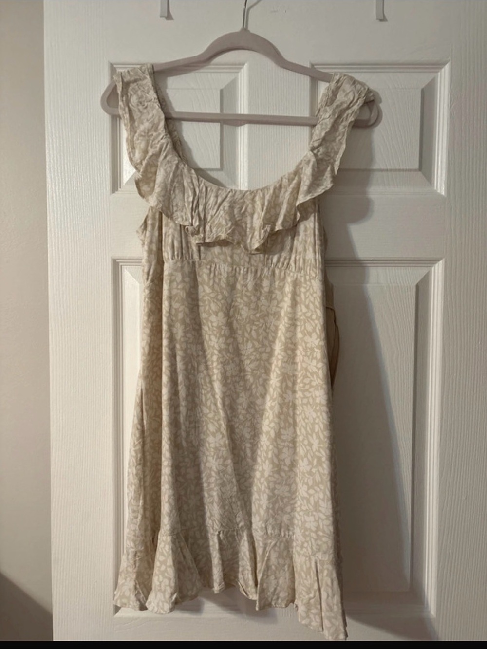 Abercrombie & Fitch Cream Floral Sleeveless Top